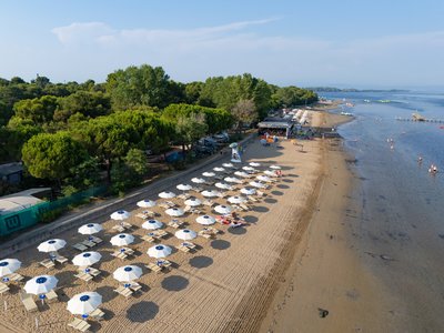 Noleggio ombrelloni e lettini